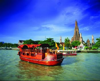 Bangkok- Vacsora a Chao Praya folyón
