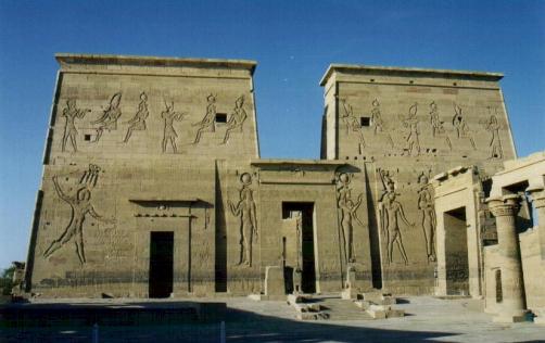 Hang és fényjáték a Philae templomnál